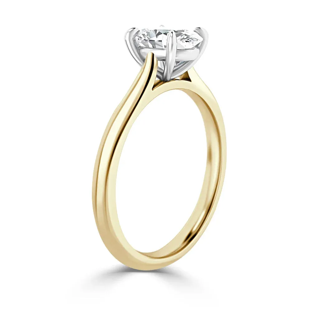 Alexandra - 18ct Yellow Gold - Oval