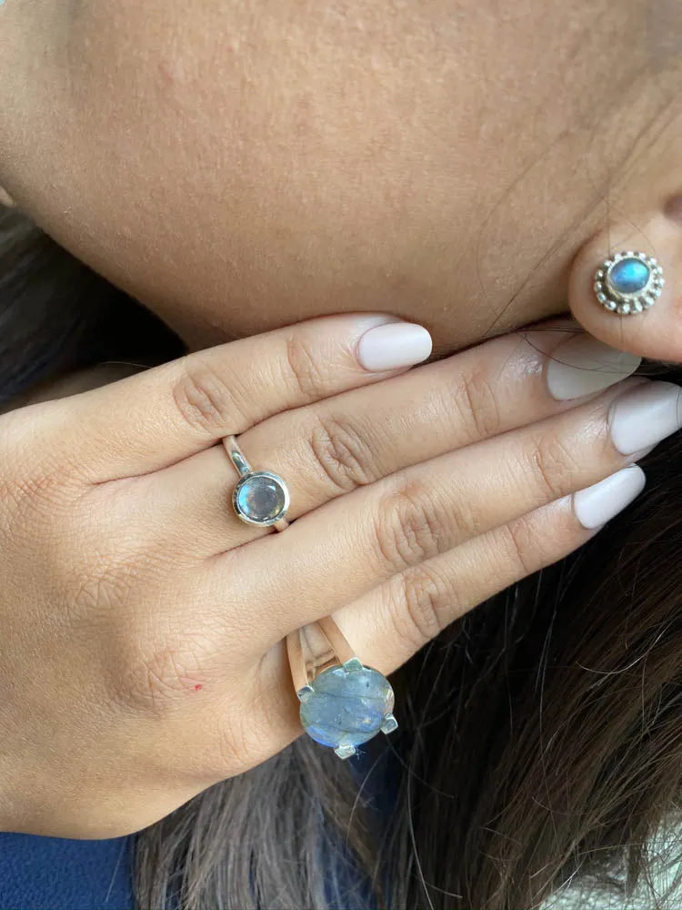 Bali Stone Studs Blue Topaz