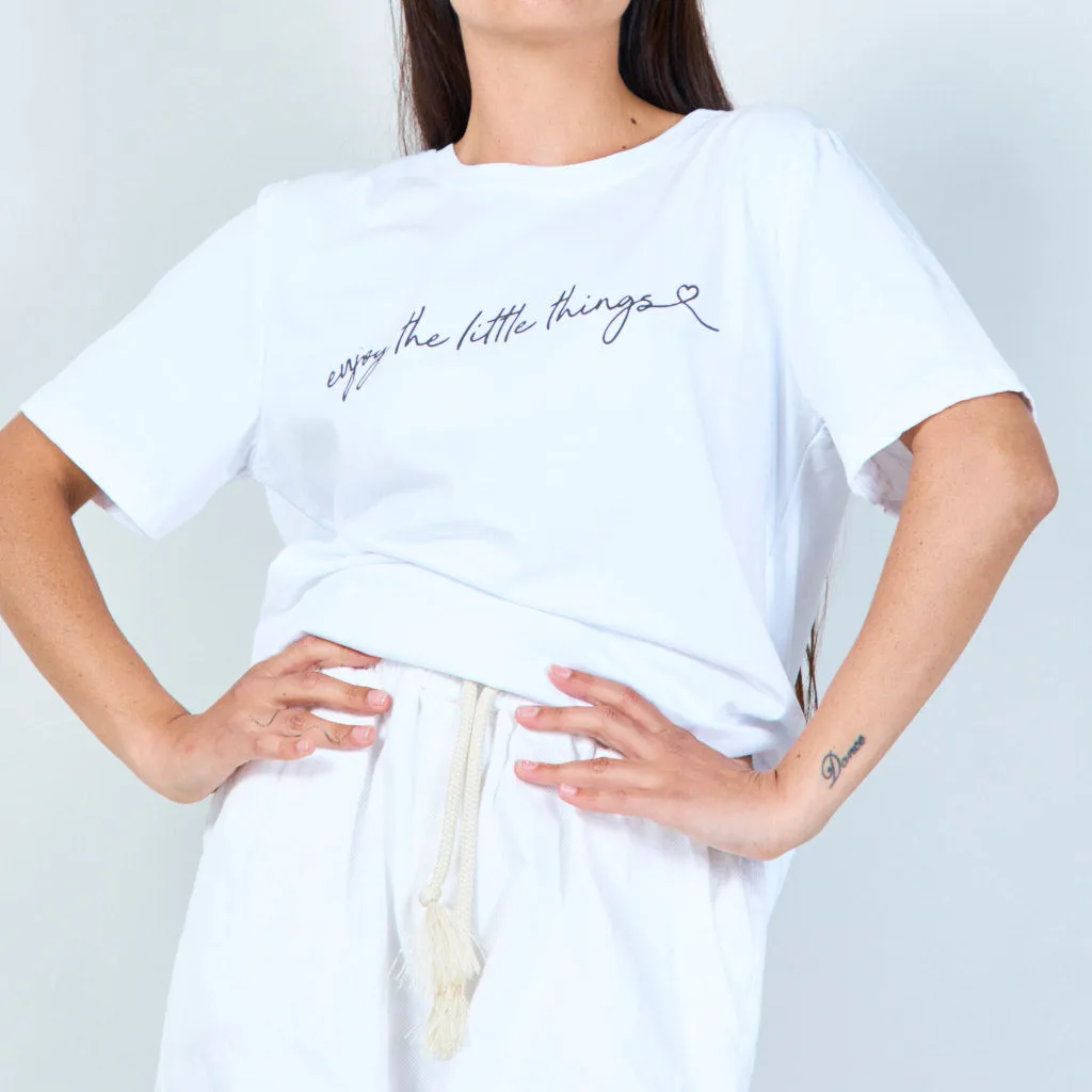 Basic T-shirt with "enjoy the little things" text wholesale