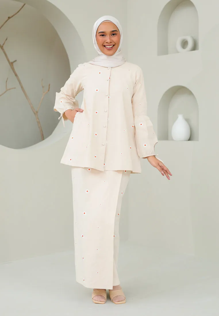 Kasih Kurung (Cream)