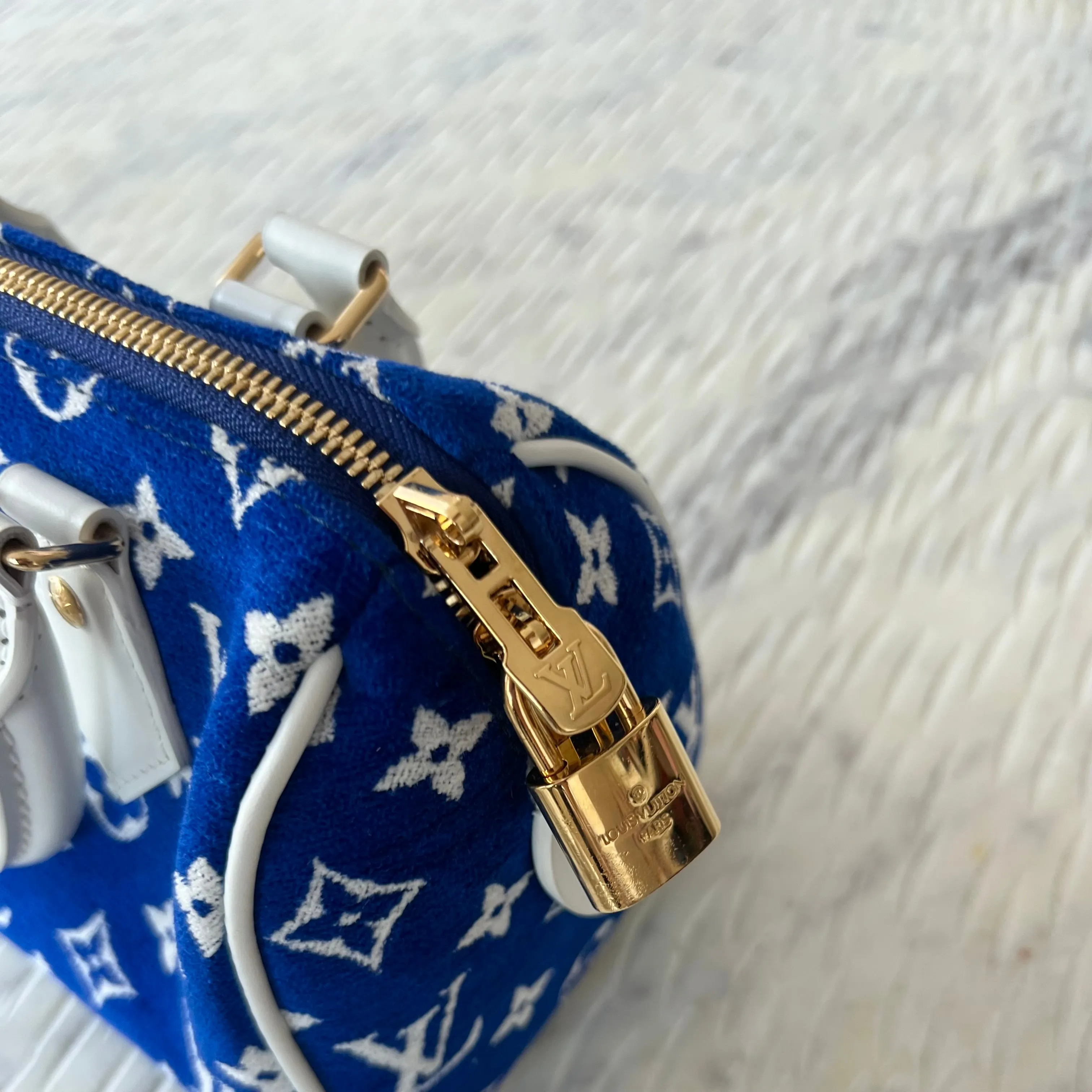 Louis Vuitton Speedy Bandoulière 20