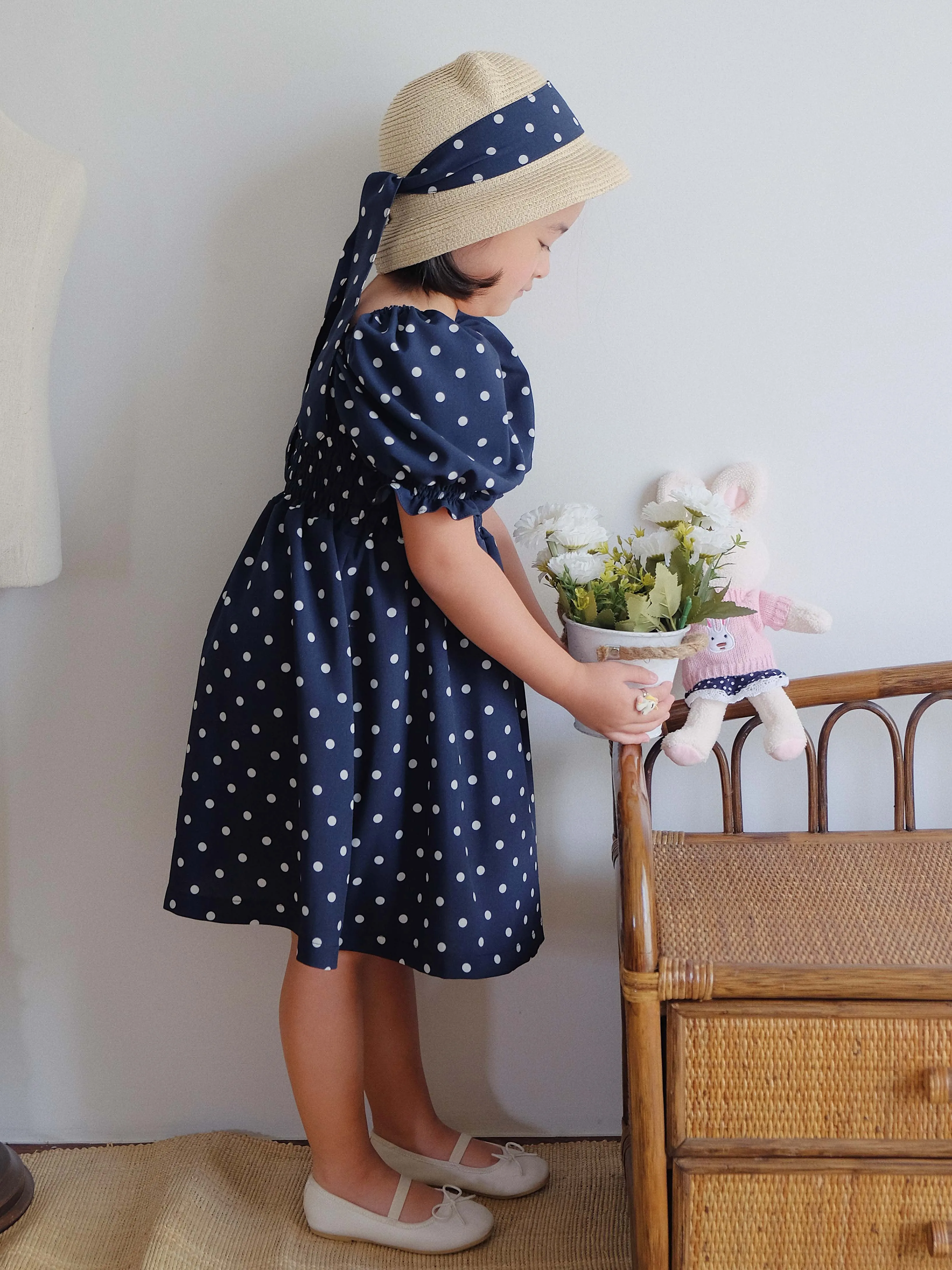 Victoria kids - Navy blue polka