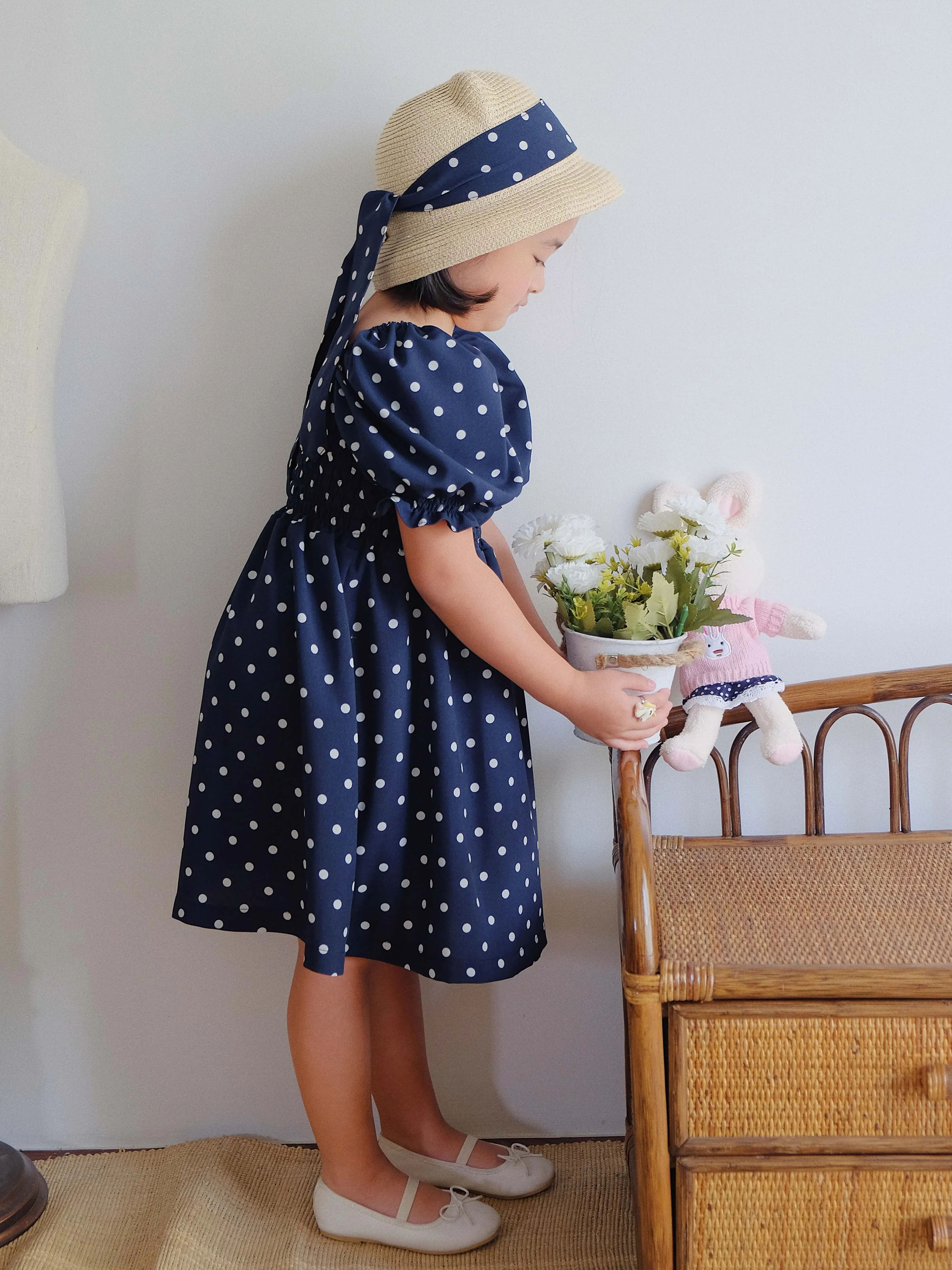 Victoria kids - Navy blue polka